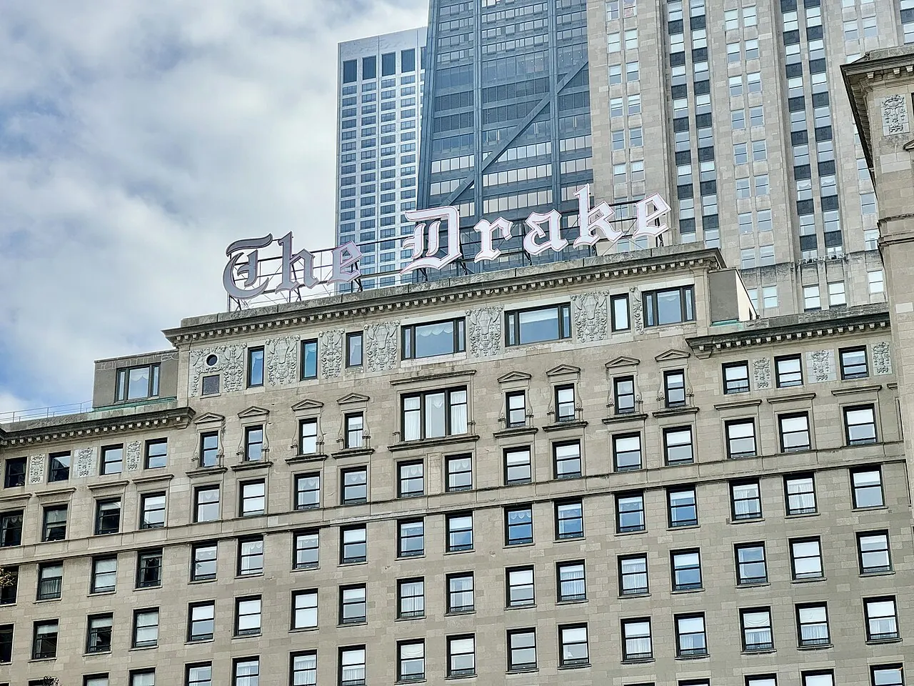 The Drake Hotel, Chicago: Drake Hotel, Michigan Avenue, Streeterville, Chicago, IL